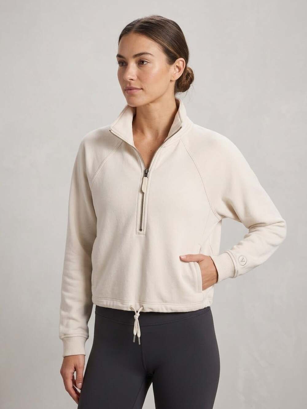 Vuori Daily Half Zip Pullover Cropped Sweatshirt Cream Size M